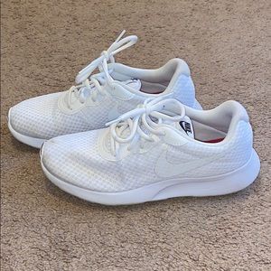 Nike Tanjun Sneakers